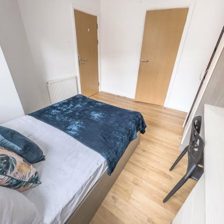 1 bedroom in a house share to rent - Photo 3