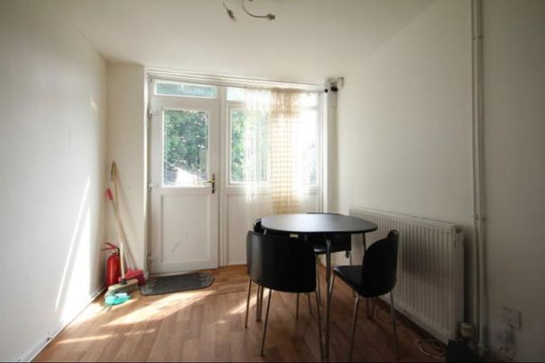 Room in a Shared House, Ford Street, B18 - Photo 1