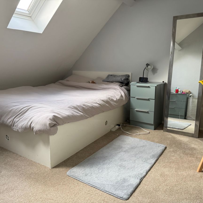 Room 6 & 7, 25 Albert Square, NG7 2FH, NOTTINGHAM - Photo 1