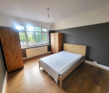 2 bedroom maisonette to rent - Photo 2