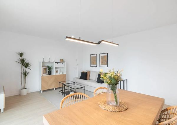 Carrer de Pi i Margall, Badalona, Catalonia 08912