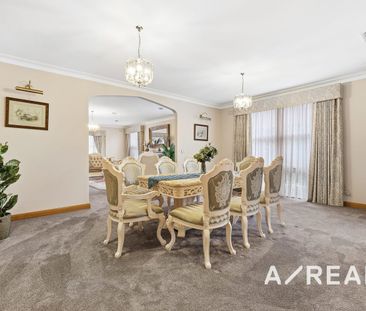 Grand Fully Furnished 5-Bedroom Residence with Indoor Heated Pool —... - Photo 5