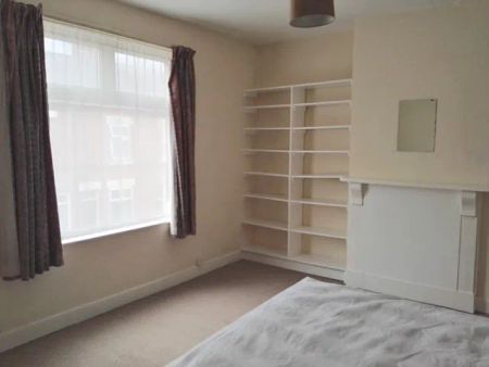 Ripon Street (4 bed) - Photo 2