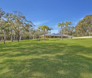 Stylish & Spacious, Single Level, The Ultimate Family Dream Home - Photo 2