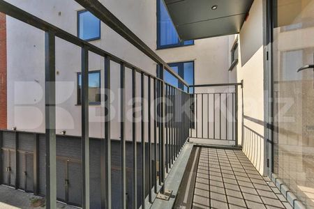 832 square foot two bedroom two bathroom with a private balcony - Photo 2