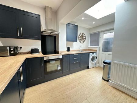 2 bedroom terraced house to rent - Photo 5