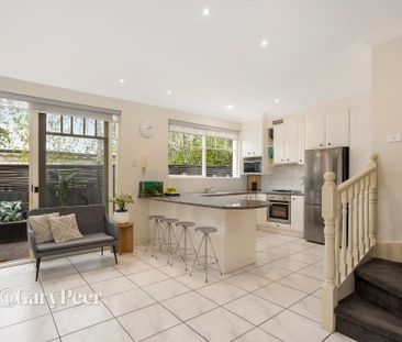 2/4A Normanby Ave, Caulfield North VIC 3161 - Townhouse For Rent | ... - Photo 1