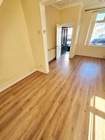 2 bedroom terraced house to rent - Photo 3