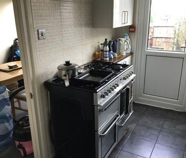 Crawley Drive, Hemel Hempstead, HP2 6BS, Herts - Photo 4