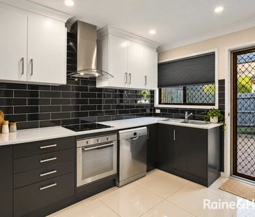 Flexible Two-Level Living in the Heart of Springwood - Puistola com... - Photo 5