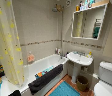 2 bedroom flat to rent - Photo 6