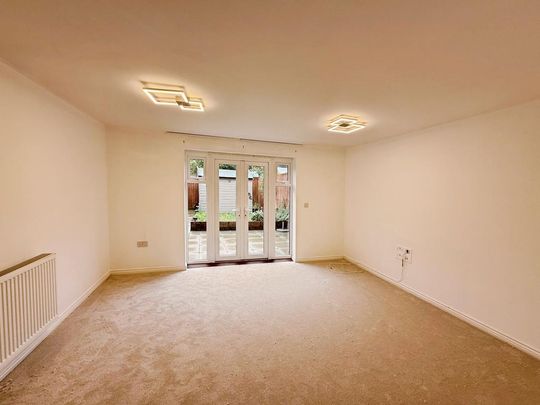 4 bedroom terraced house to rent - Photo 1