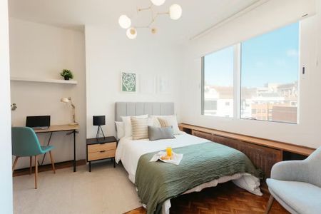 Gran Via de Ferran el Catòlic, Valencia, Valencian Community 46008 - Photo 4