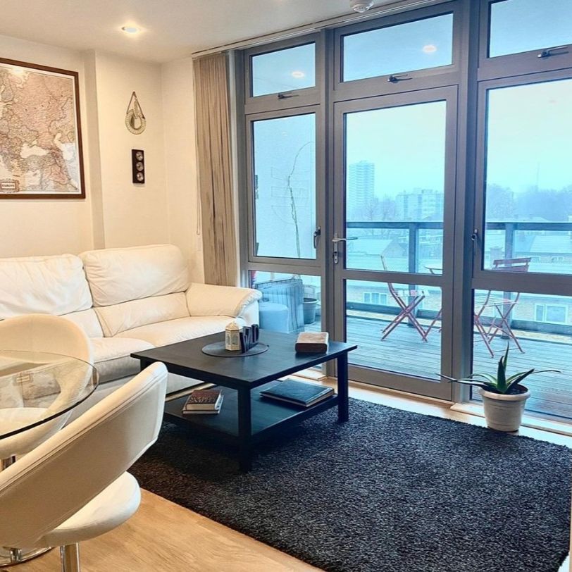 1 Bed Flat, Iona Tower, E14 - Photo 1