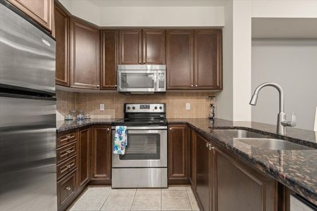 For Lease - 9225 Jane Street Unit# 511, Vaughan, Ontario - Photo 2