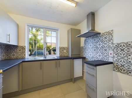 2 bedroom Flat - GUESSENS COURT, WELWYN GARDEN CITY. - Photo 4