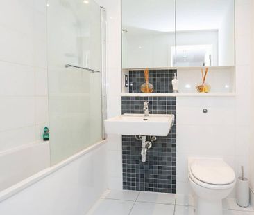 1 bedroom flat to rent - Photo 6