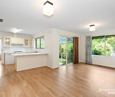 6 Cynisca Court, Wheelers Hill VIC 3150 - House For Rent | Domain - Photo 3