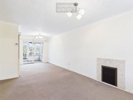 3 bedroom semi-detached house to rent - Photo 2