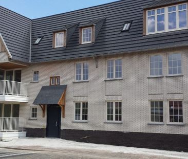 Appartement te huur in Berchem voor € 820 met 2 slaapkamers - Photo 2