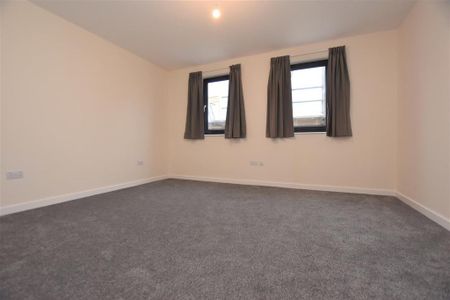 2 bedroom semi-detached house to rent - Photo 2