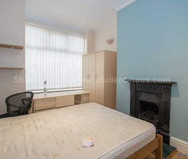 3 bedroom property to rent in Salford - Photo 4