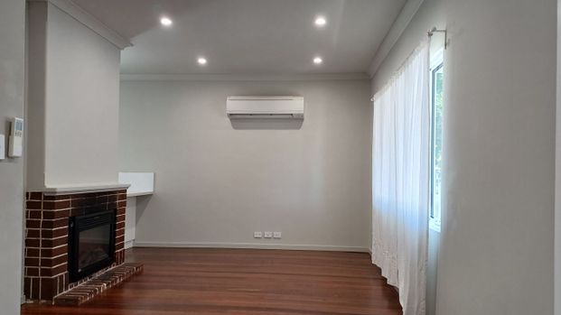 Charming & Renovated 3x2 Home - Stylish & Energy Efficient! - Photo 1