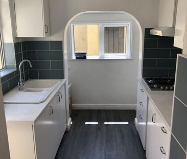 3 Bed Semi-Detached House, Tintern Avenue, BS5 - Photo 5