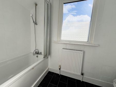 2 bedroom maisonette to rent - Photo 5