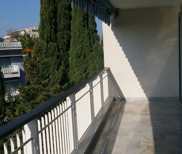 Location Appartement 3 pièces 85m² CANNES 06400 - Photo 3