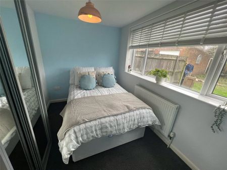 2 Bedroom Flat / Apartment - Oakmount Avenue, Highfield - Photo 5