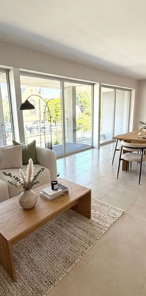 Appartement te huur in Stekene voor € 1.000 met 2 slaapkamers - Foto 1