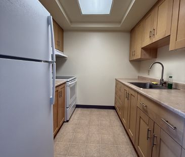 45 Holland Avenue - 702 - Photo 6