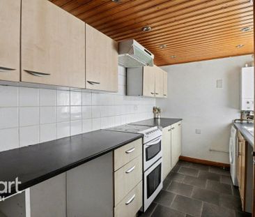 2 bedroom end of terrace house to rent - Photo 1