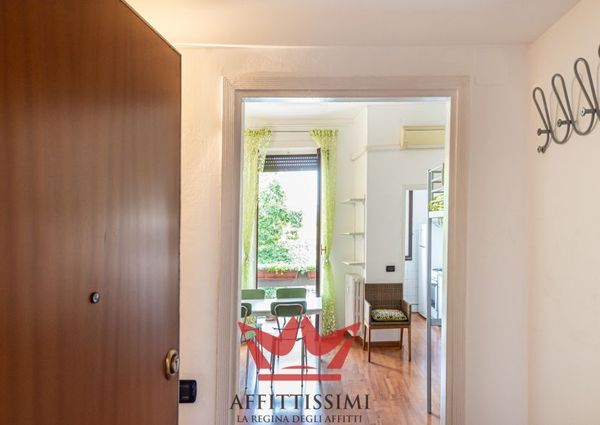 Rif. 771 | grande monolocale con vista sulla darsena.