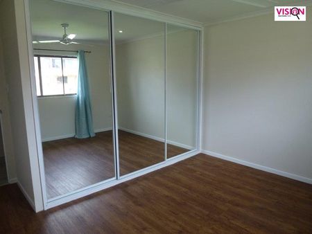 SPACIOUS FAMILY HOME IN PRIME MOUNT PLEASANT LOCATION - Photo 4