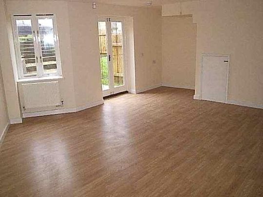 3 bedroom townhouse to rent - Photo 1