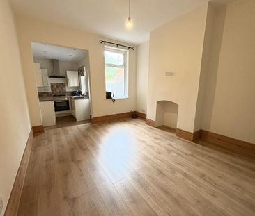 2 bedroom terraced house to rent - Photo 5