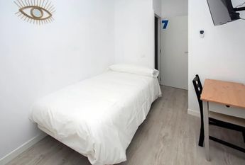 Calle del Arenal, Madrid, Community of Madrid 28013