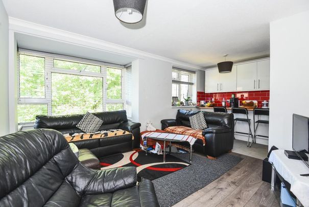 3 bedroom apartment to rent - Photo 1