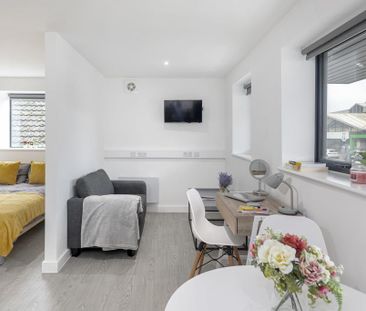 Studio to rent - Photo 2