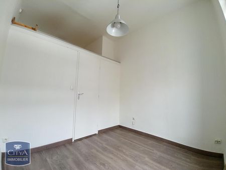 Location Appartement 1 pièce 29m² LILLE 59000 - Photo 2