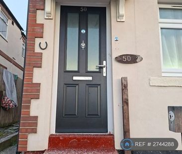 3 bedroom flat to rent - Photo 1