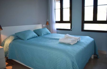 Luxury Flat for rent in Benahavís, Spain - Photo 2