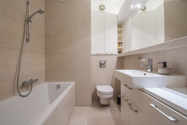 3 pokoje w kamienicy na Powiślu - Photo 1