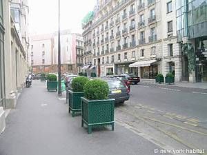 Logement à Paris, Location meublée - Photo 5