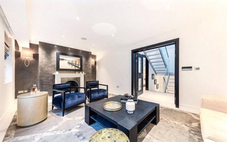 4 bedroom terraced house to rent - Photo 5