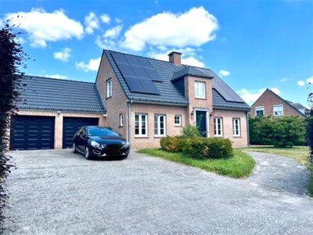 Rustig, landelijk gelegen woning op enkele min. van het centrum - Foto 3