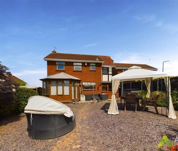 4 bedroom detached house to rent - Photo 6
