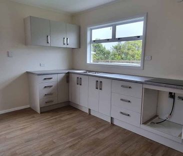 Central Wainuiomata Rental - Photo 1